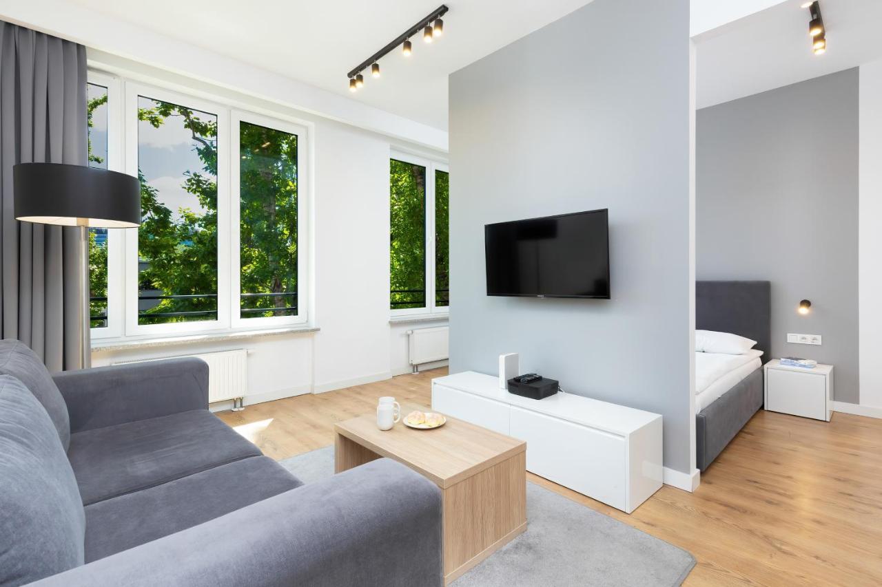 Wola Pet-Friendly Apartments With Ac Slawinska By Noclegi Renters Varsovie Extérieur photo